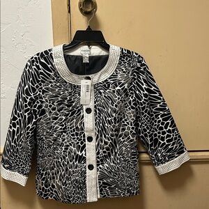 NWT Chico’s Sparkling Firecracker Black and White Geometric Floral Design Jacket